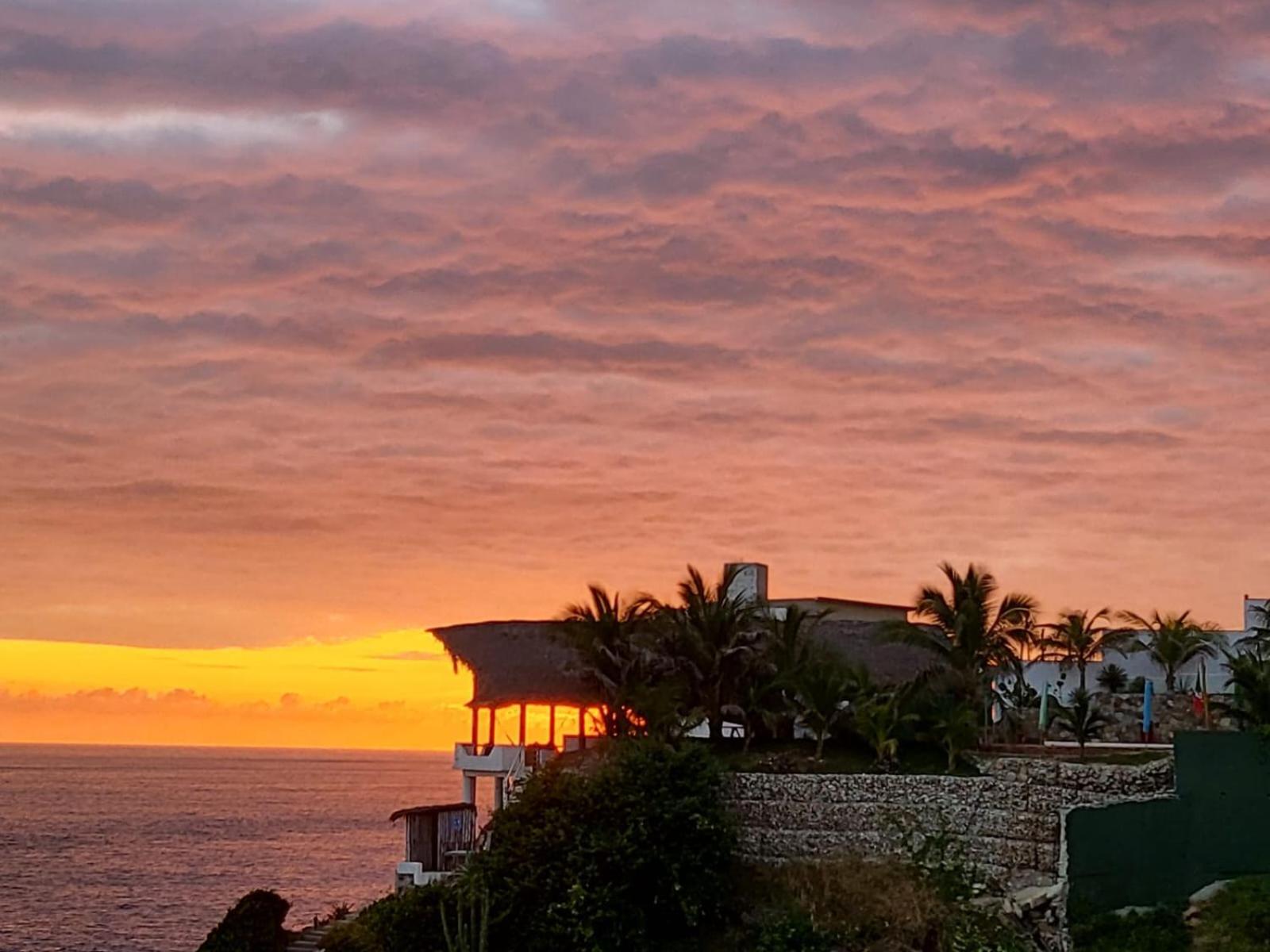 Hotel Luz De Mar ' Right On The Beach Cuatunalco Exterior foto